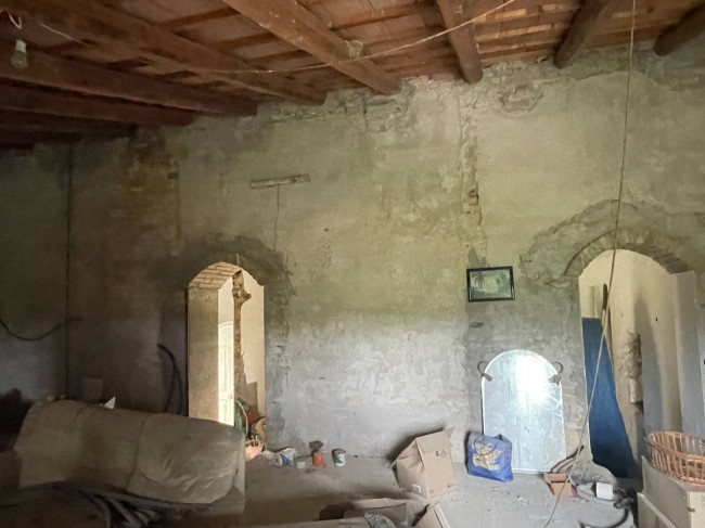 Rustico/Casale in vendita a Montedinove