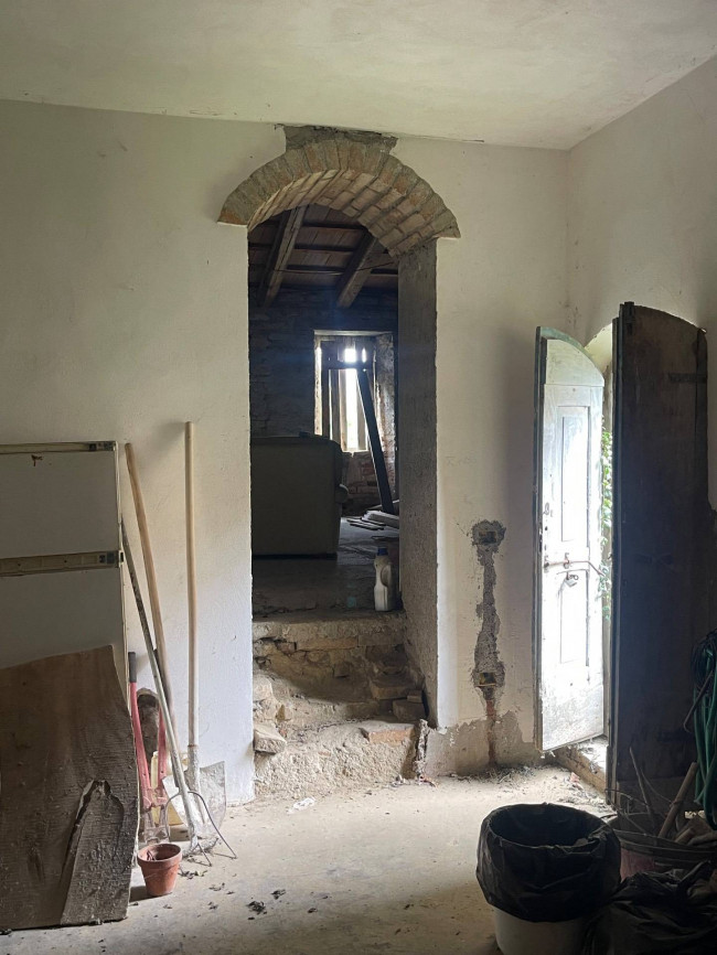 Rustico/Casale in vendita a Montedinove