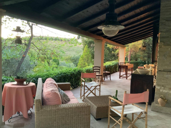 Villa in vendita a Acquaviva Picena