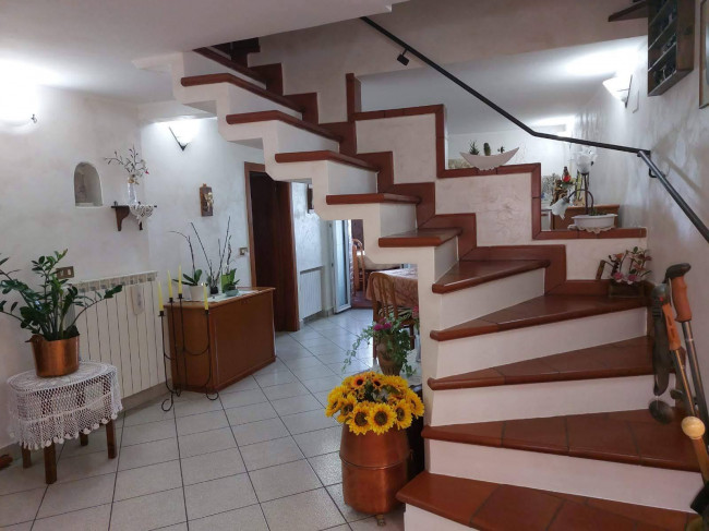 Casa cielo terra in vendita a Montedinove