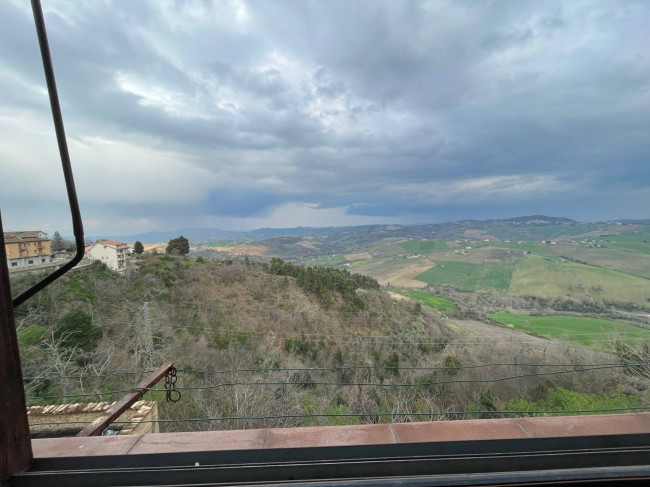 Casa cielo terra in vendita a Montedinove