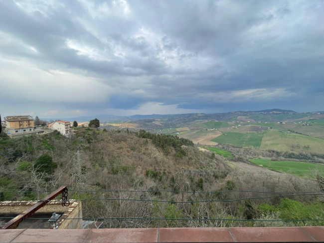 Casa cielo terra in vendita a Montedinove
