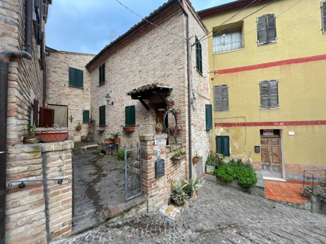 Casa cielo terra in vendita a Montedinove