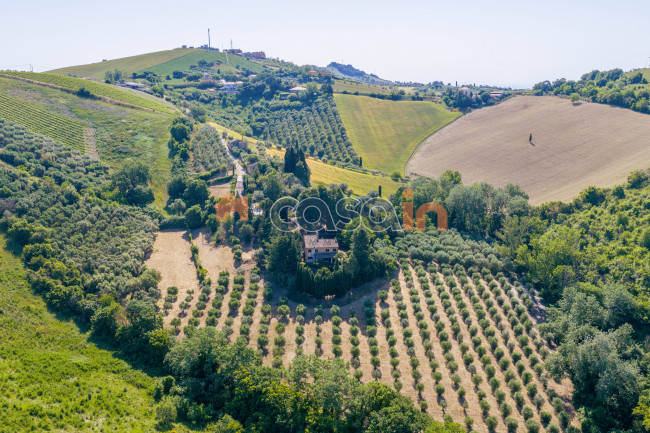 Villa in vendita a Acquaviva Picena