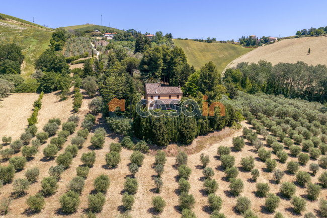 Villa in vendita a Acquaviva Picena
