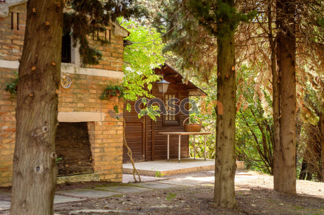 Villa in vendita a Acquaviva Picena