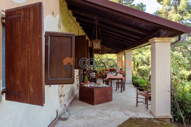 Villa in vendita a Acquaviva Picena