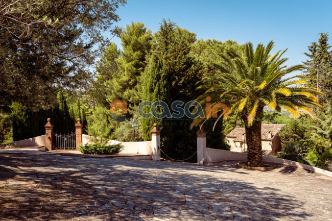 Villa in vendita a Acquaviva Picena