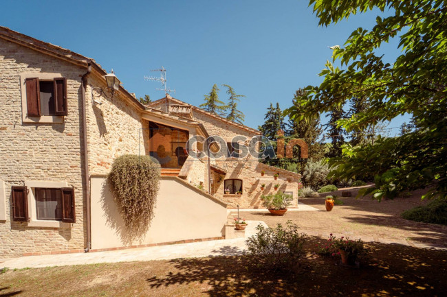 Villa in vendita a Acquaviva Picena