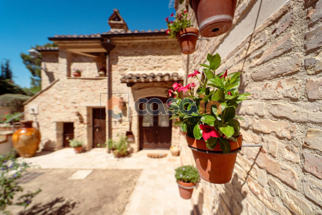 Villa in vendita a Acquaviva Picena