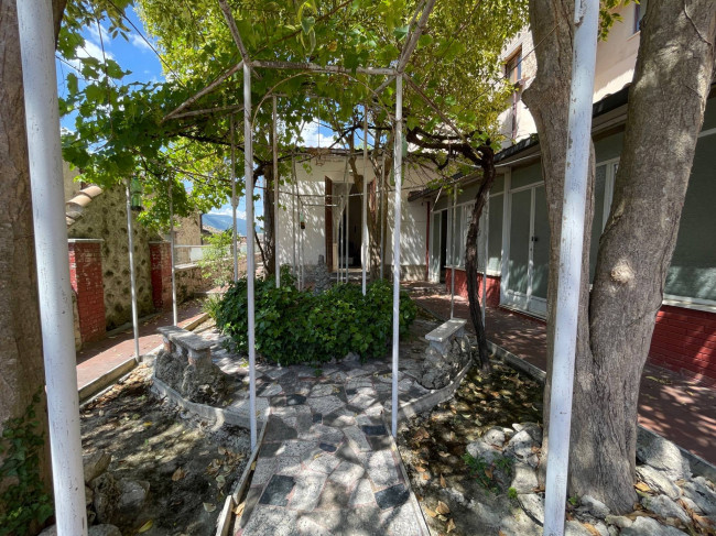 Casa indipendente in vendita a Civitella del Tronto