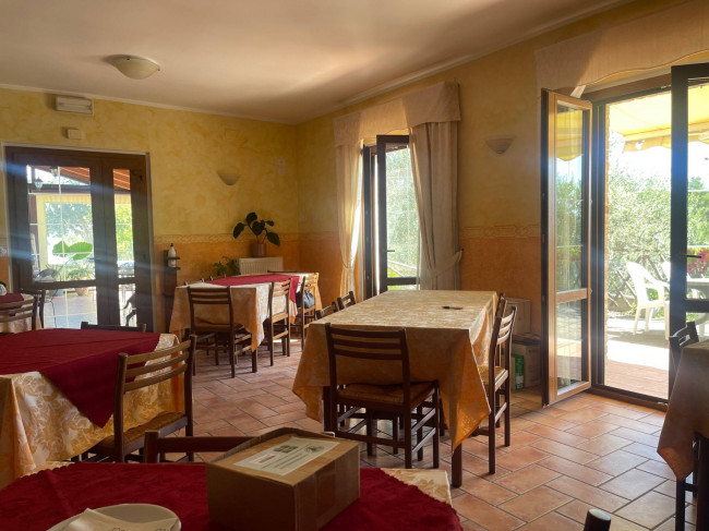 Albergo in vendita a Cupra Marittima
