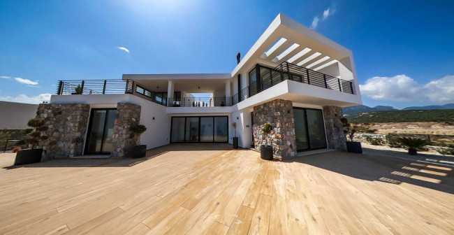 Villa in vendita a Kyrenia