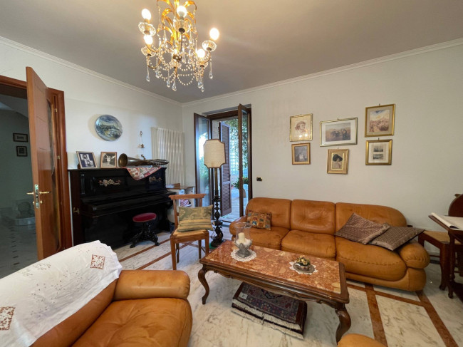 Villa in vendita a Castignano