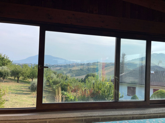 Villa in vendita a Castignano