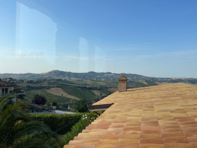 Villa in vendita a Castignano