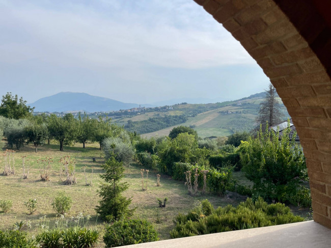 Villa in vendita a Castignano