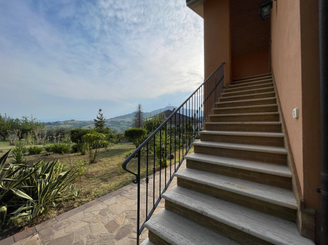 Villa in vendita a Castignano