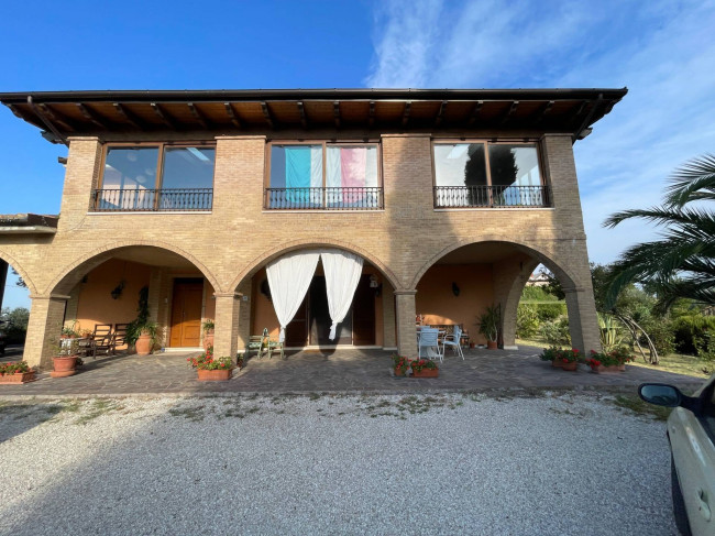 Villa in vendita a Castignano