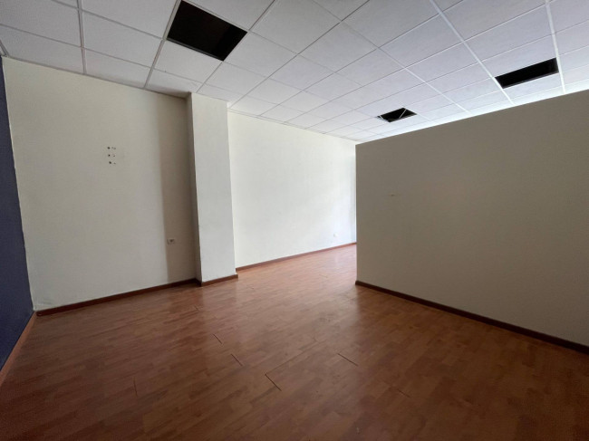 Locale commerciale in affitto a San Benedetto del Tronto