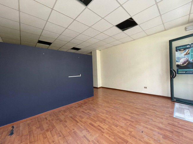 Locale commerciale in affitto a San Benedetto del Tronto