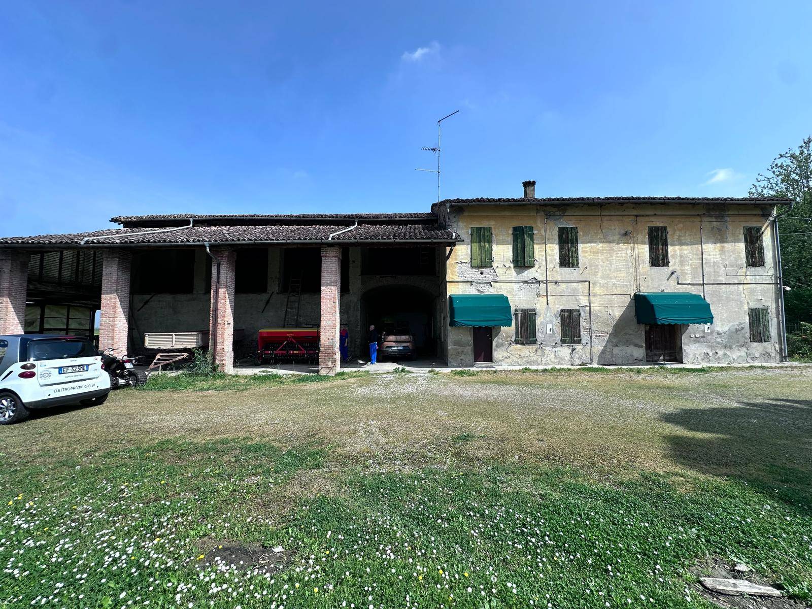 Rustico in vendita a Parma