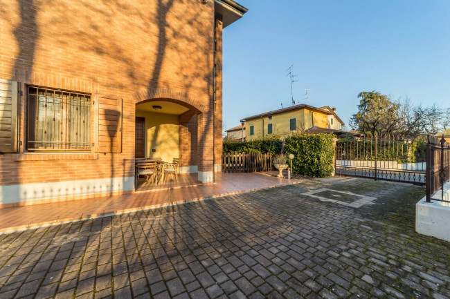 Villa in vendita a Cavriago