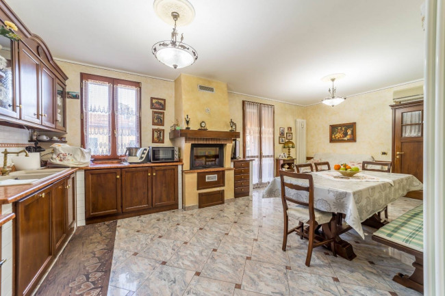 Villa in vendita a Cavriago