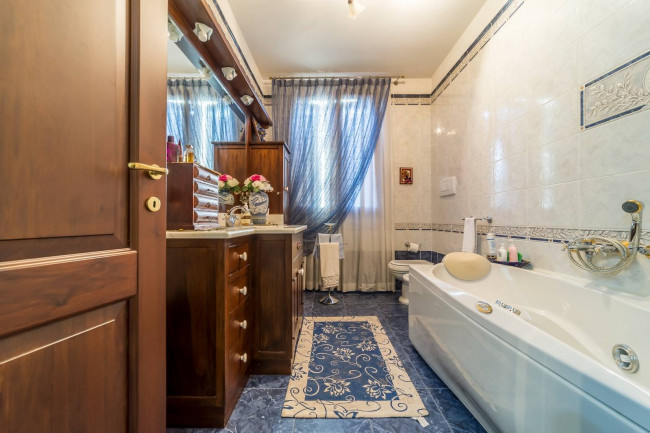 Villa in vendita a Cavriago