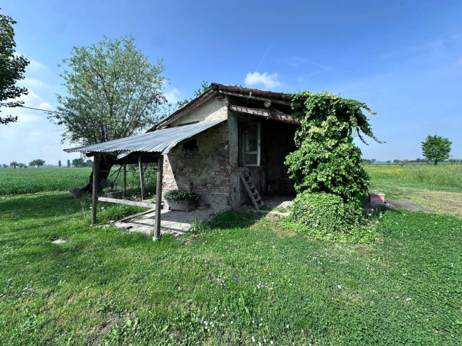 Rustico in vendita a Parma