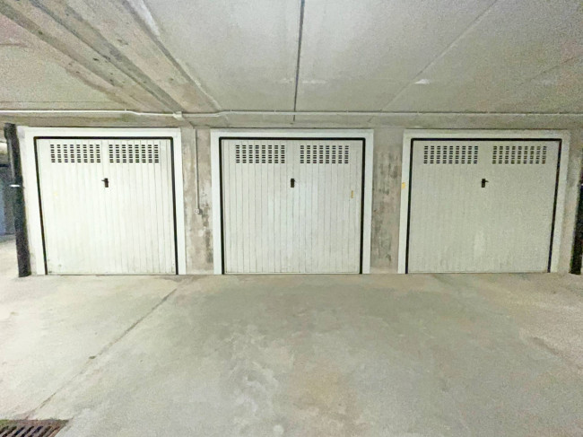 Box o garage in vendita a Pinerolo