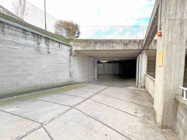 Box o garage in vendita a Pinerolo