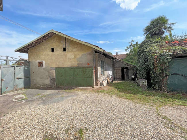 Rustico in vendita a Pinerolo