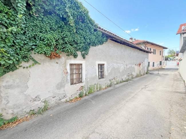 Rustico in vendita a Pinerolo