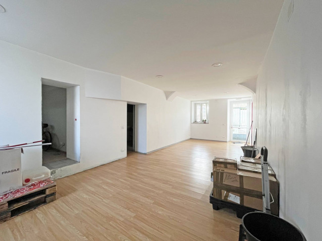 Locale commerciale in affitto a Pinerolo