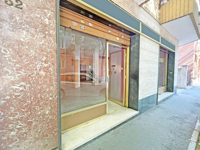 Locale commerciale in vendita a Pinerolo