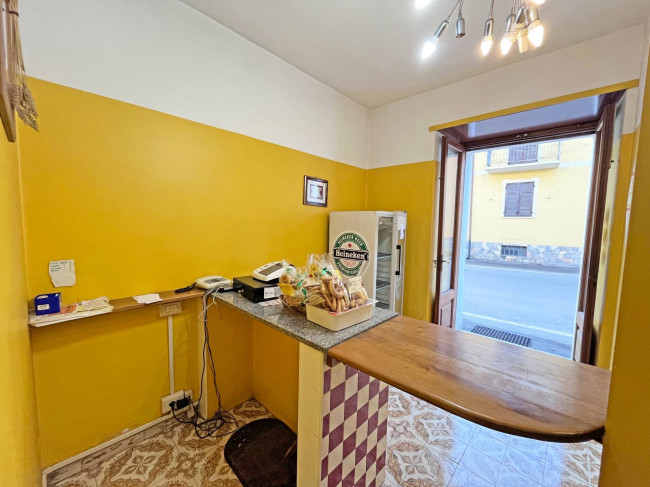 Locale commerciale in affitto a Pinerolo