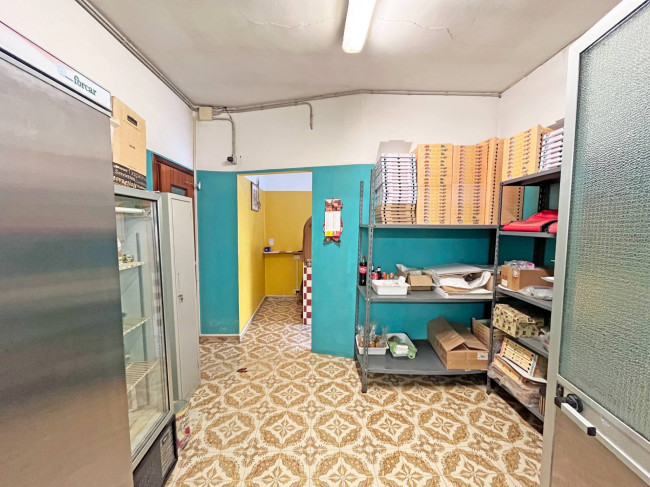 Locale commerciale in affitto a Pinerolo