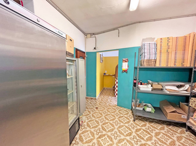 Locale commerciale in affitto a Pinerolo