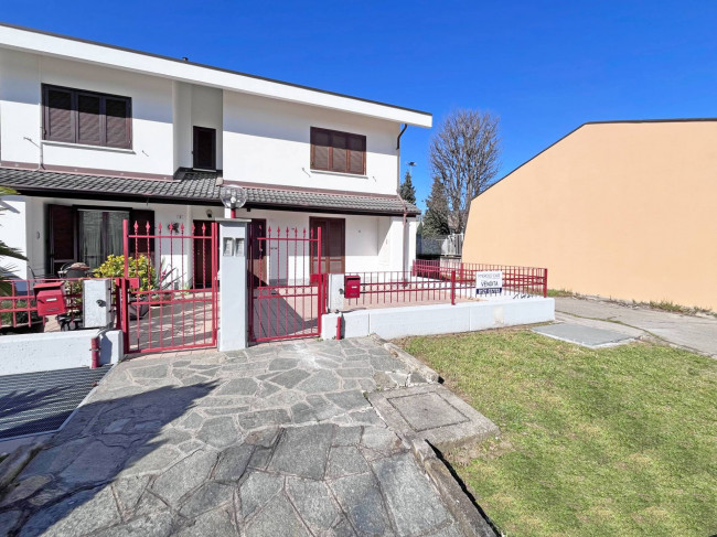 Casa Semindipendente in vendita a Pinerolo