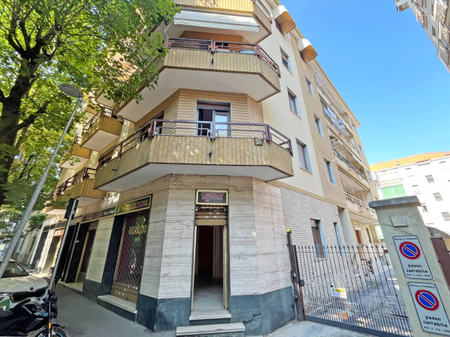 Locale commerciale in affitto a Pinerolo