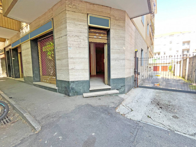 Locale commerciale in affitto a Pinerolo