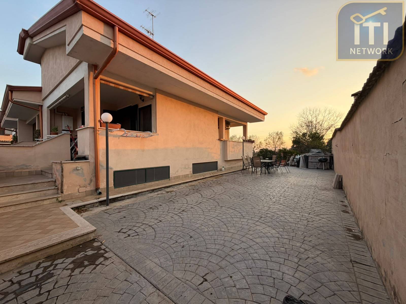 Villa in vendita a Pomezia - foto 2