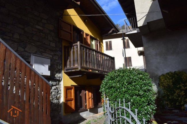 Porzione di casa in vendita a Challand-Saint-Victor