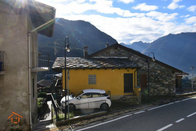 Porzione di casa in vendita a Challand-Saint-Victor