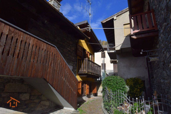 Porzione di casa in vendita a Challand-Saint-Victor