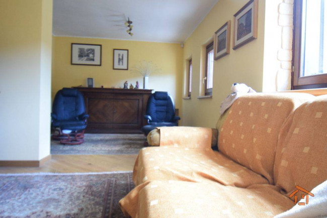 Villa Bifamiliare in vendita a Brusson