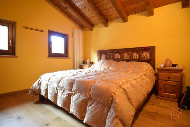 Villa Bifamiliare in vendita a Brusson