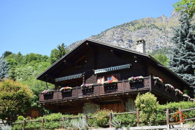 Casa indipendente in vendita a Brusson