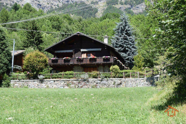 Casa indipendente in vendita a Brusson